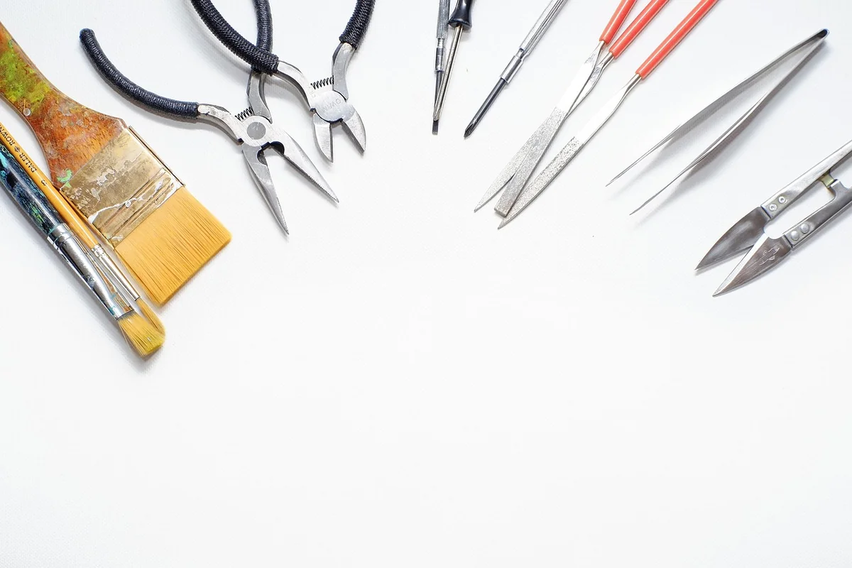 Les 10 outils indispensables pour tout débutant